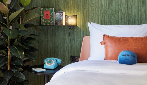Room (Medium Twin)