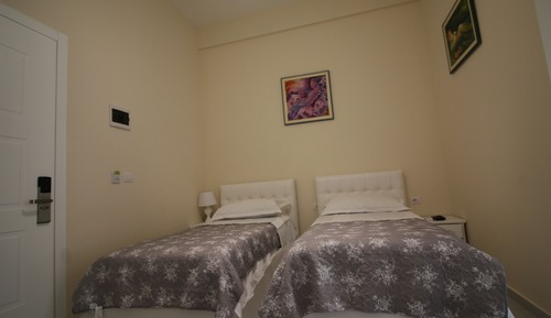 Economy Triple Room