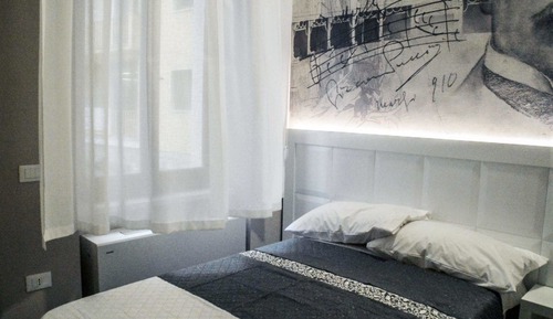Single Room, 1 Large Twin Bed, City View