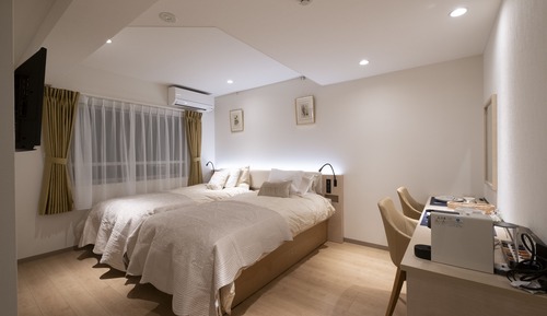 Basic Room, 2 Twin Beds, Non Smoking (C, 1F)