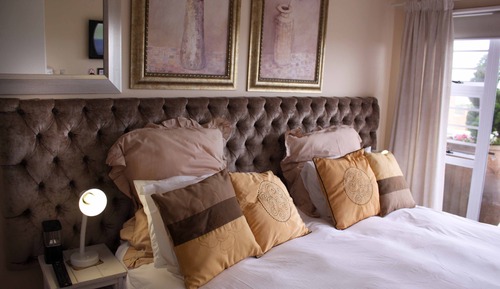 Twin Room (Room 1)