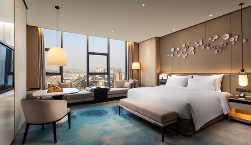 Deluxe Room, 1 King Bed, Smoking