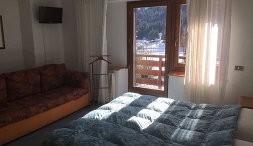 Basic Triple Room