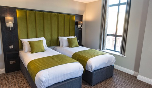 Deluxe Twin Room, City View