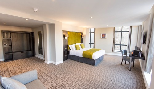Feature Room