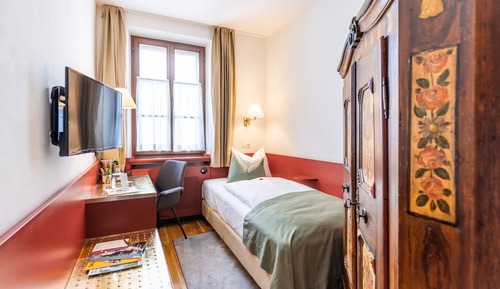 Classic Single Room