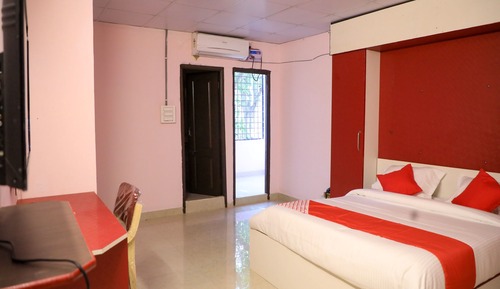 Deluxe Double or Twin Room, 1 King Bed