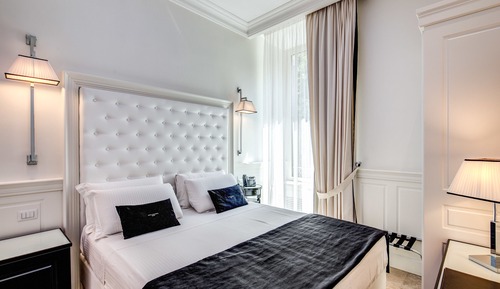 Suite, Jetted Tub