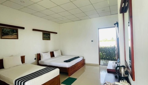 Deluxe Family Room