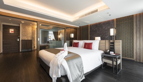 Suite, 1 King Bed (One Bedroom)