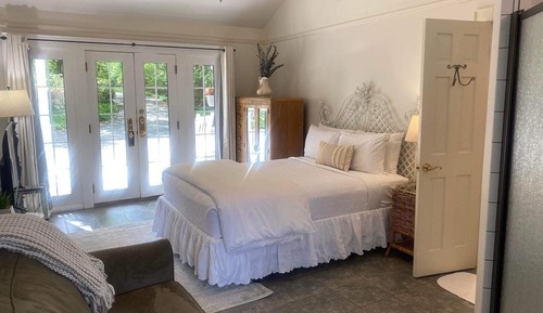 Cottage, 1 Queen Bed (The Willow Cottage)