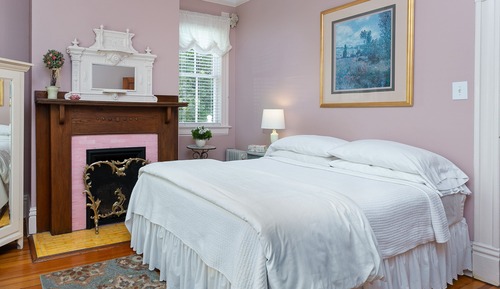 Deluxe Double Room, 1 Queen Bed (The Haseltine Room)