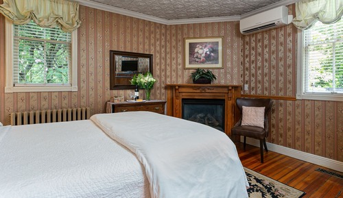 Arbor Room