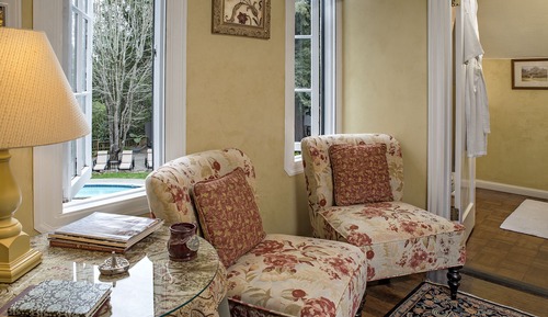 Room (Lower Champagne)