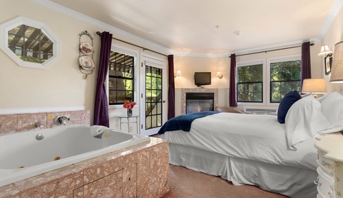 Room (Lady Heather)