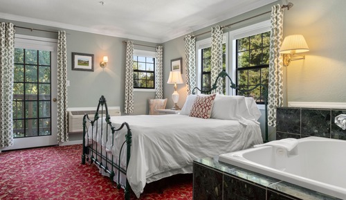 Room (Lady Brittany)
