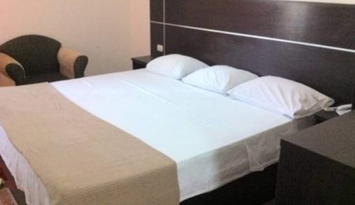 Basic Single Room, 1 Large Twin Bed, Non Smoking