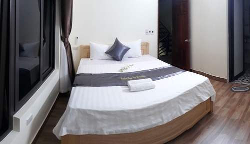 Basic Double Room, 1 King Bed