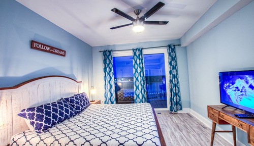 Condo, 2 Bedrooms, Balcony, Lake View (630)