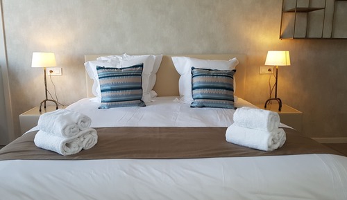 Suite, 1 King Bed, Balcony