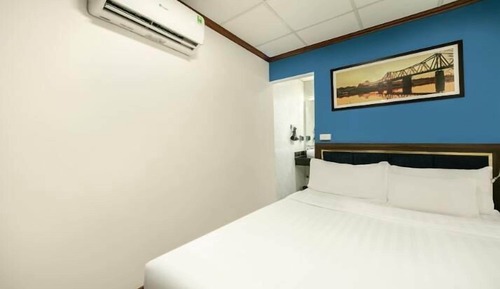 Economy Room