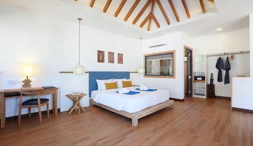 Villa, Beachfront