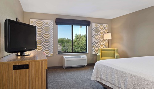 One king bed