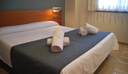 City Apartment, 2 Bedrooms (4 pax)