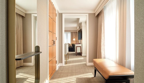 Junior Suite, 1 King Bed