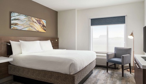 One Bedroom Suite, One King Bed