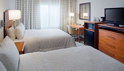 2 Queen Bed, Accessible with Tub