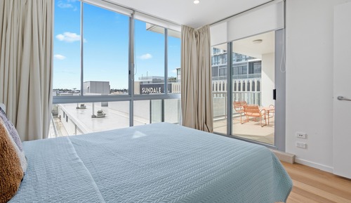 1 Bedroom Apartment - Partial Broadwater View