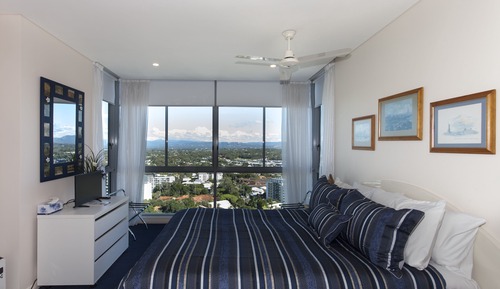 1 Bedroom + Studio Apartment