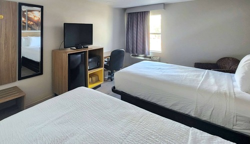 Suite, 2 Double Beds, Non Smoking