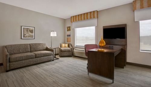 Suite, 1 King Bed, Accessible, Non Smoking