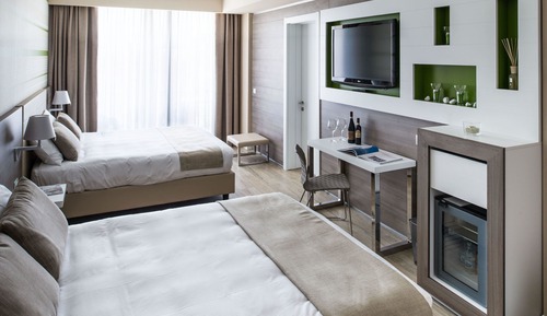 Superior Triple Room, Garden View