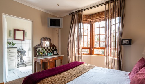 Double Room, ensuite Shower Room 10 