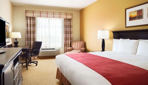 Room, 1 King Bed, Accessible, Non Smoking (Roll-in Shower)