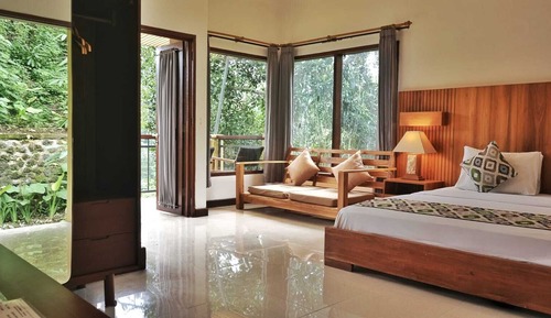 Deluxe Valley Suite