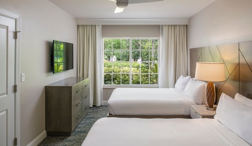 Room, 3 Bedrooms (Mobility Accessible, Roll-in Shower)