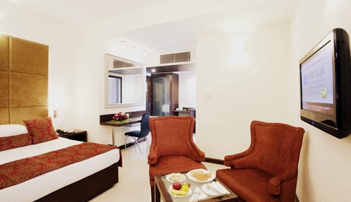 St.Suite