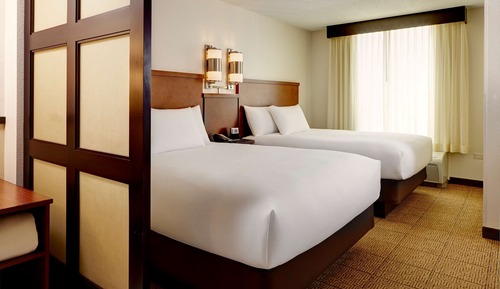 Standard Room, 2 Queen Beds (High Floor)