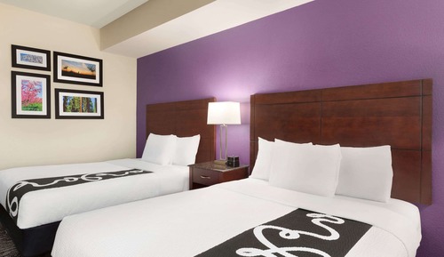Room, 2 Queen Beds, Accessible, Non Smoking (Mobility/Hearing, tub w grab bars)