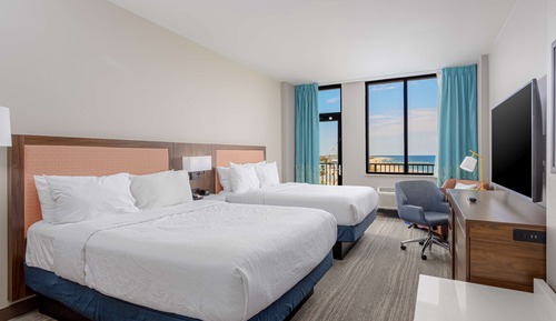 2 Queen beds, balcony, no beach view