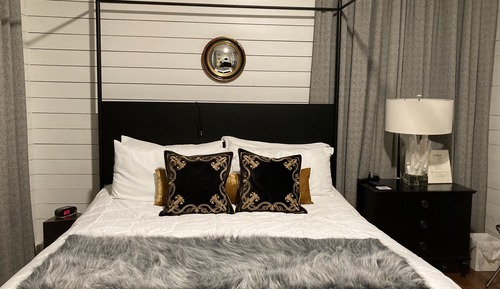 Luxury Suite, 1 King Bed, Garden View (Clara's Cottage)