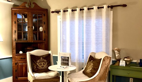 Honeymoon Suite, Jetted Tub (The Carriage House)