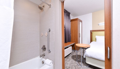 Studio, Multiple Beds (Hearing Accessible)