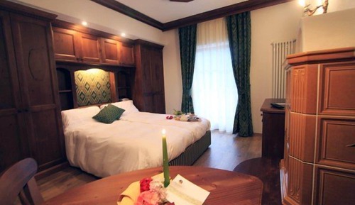 Comfort Double Room, 1 Queen Bed, Non Smoking, Mountain View