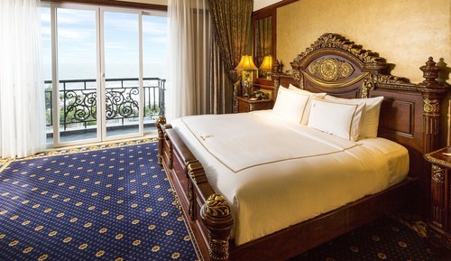 Heritage Imperial Suite