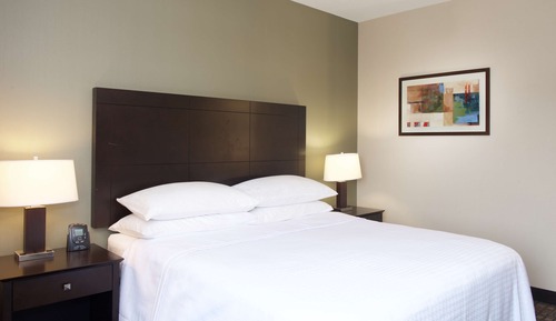 Suite, 1 King Bed, Accessible, Bathtub (Mobility & Hearing)